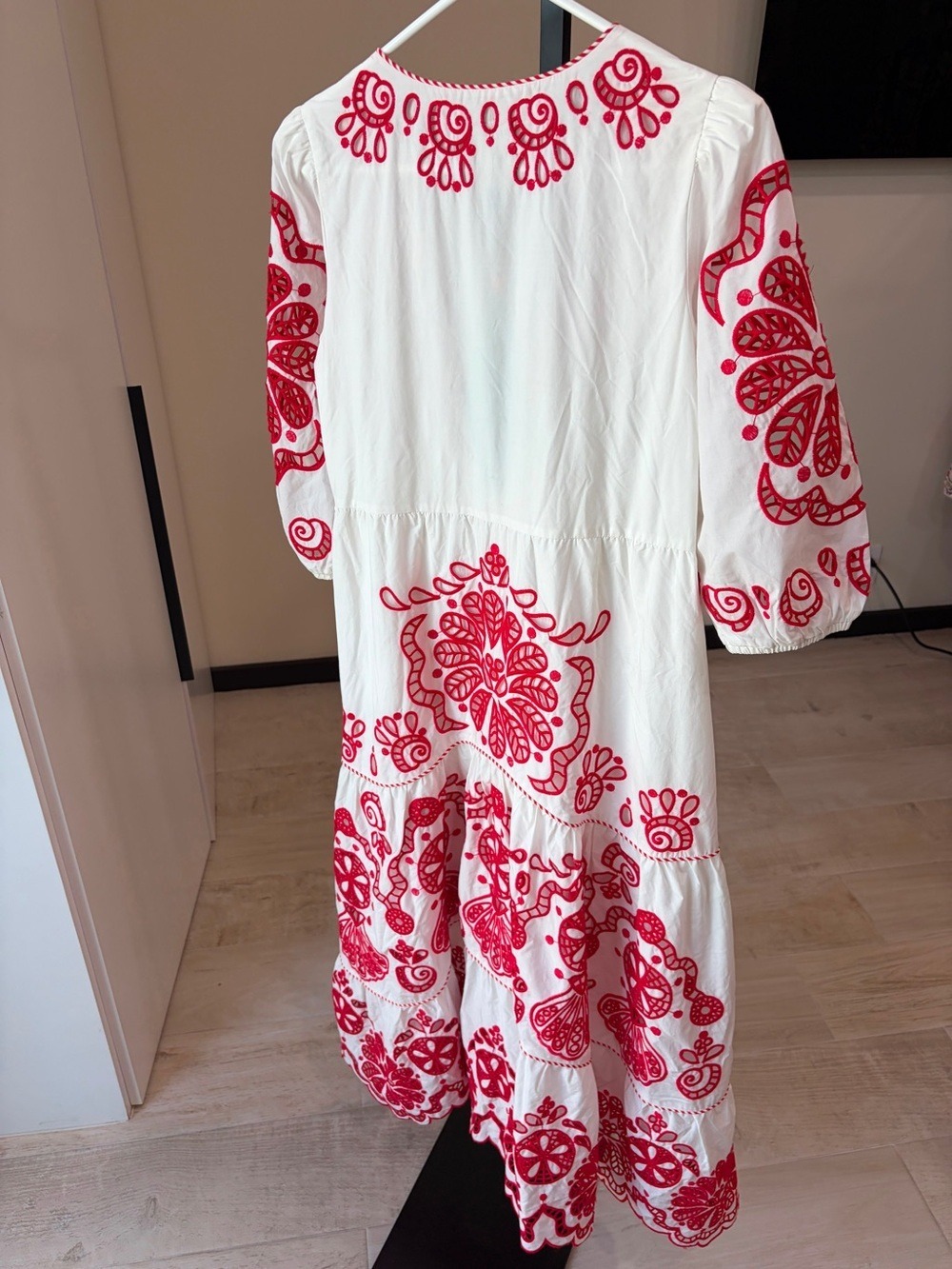 Farm Rio White Richelieu V Neck Maxi Dress - Picture 9 of 11